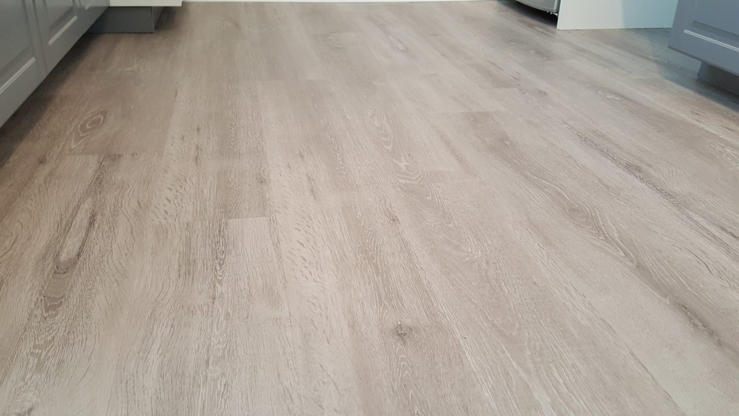 Pose de lame LVT clipsable finition sel de gérande - Entreprise RL ...